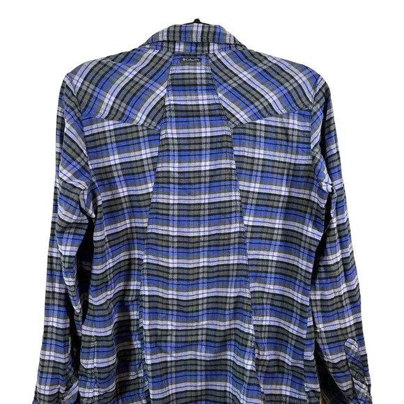Columbia Purple Button up size medium - Picture 5 of 5
